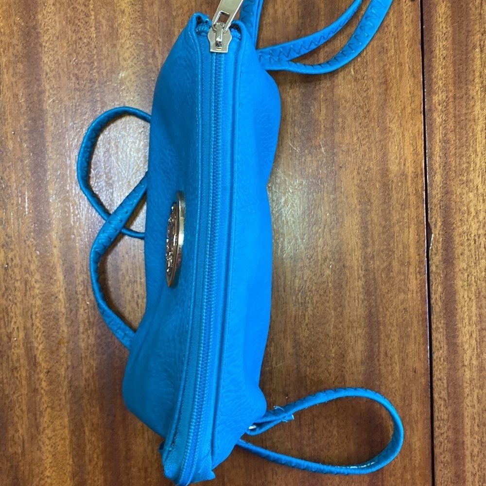 Cross body Purse - Picture 10 of 14